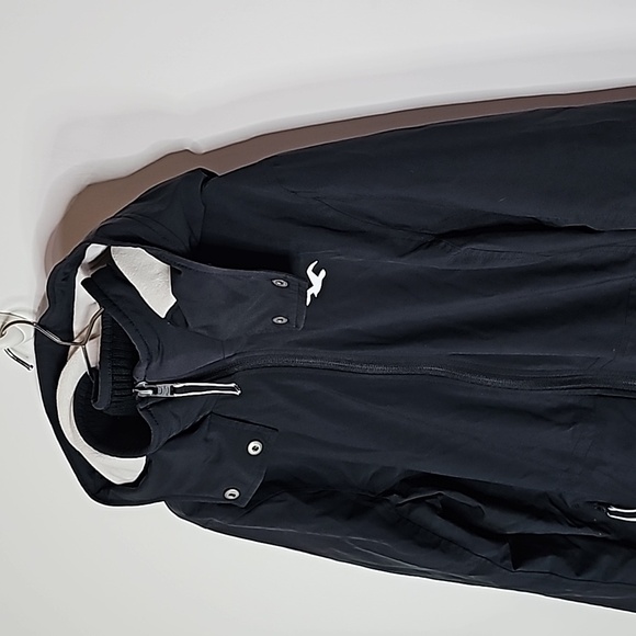 Hollister large black and white fleece lining zip up jacket - Picture 3 of 8